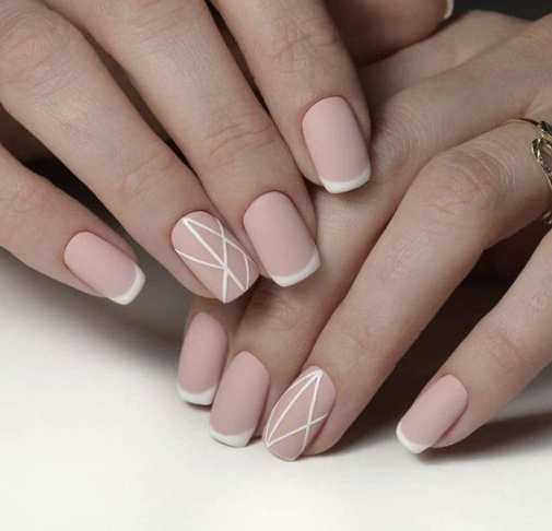 French manicure 2023