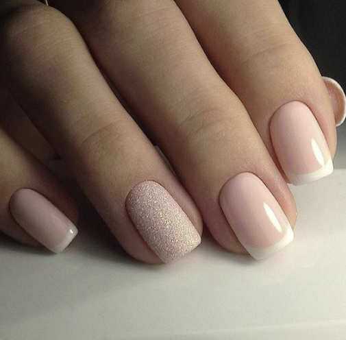 French manicure 2023