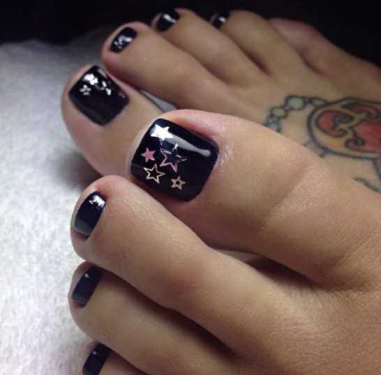 pedicure nails