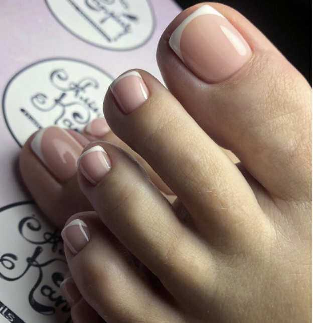 pedicure nails